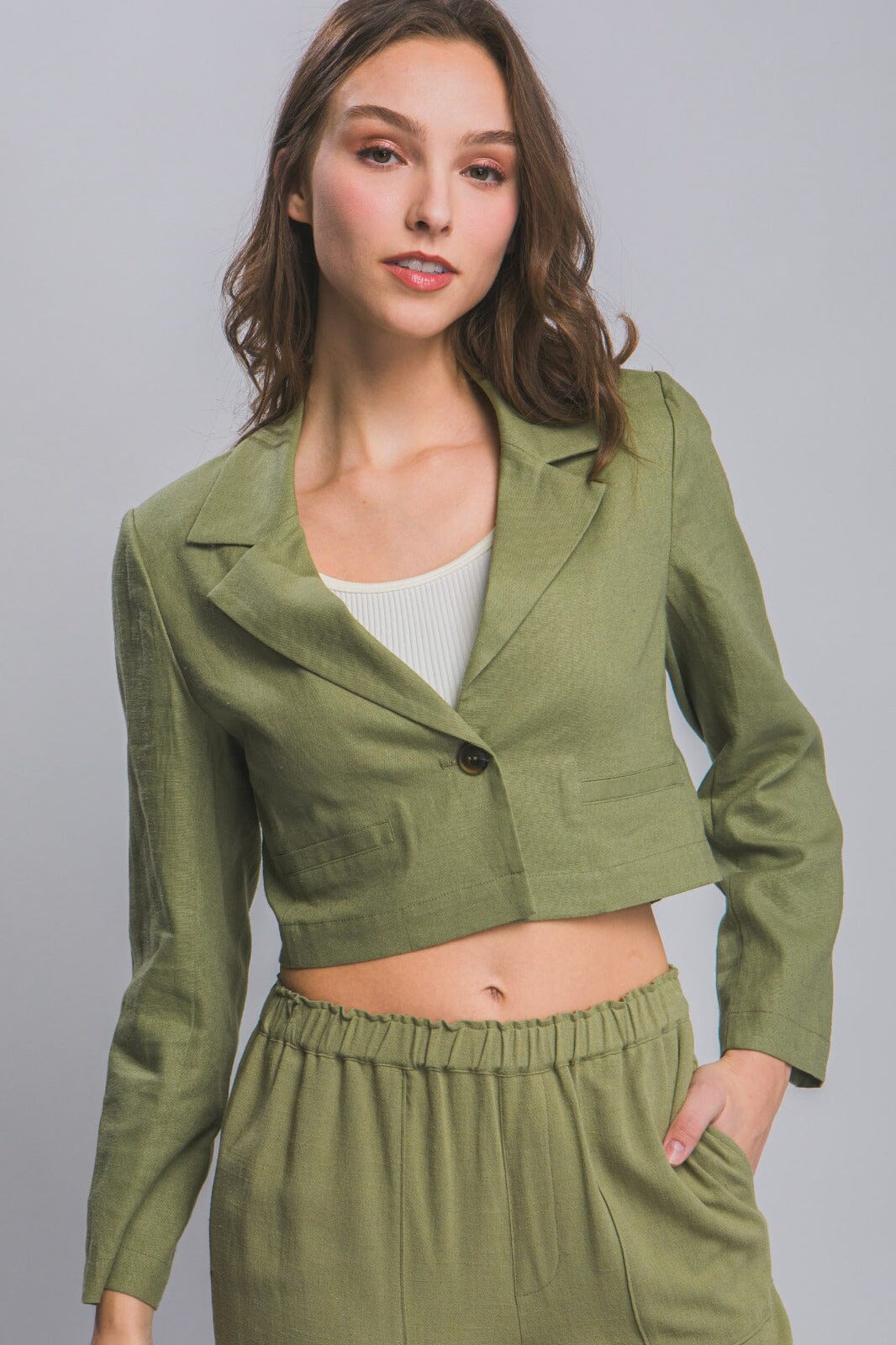 WOMEN'S LONG SLEEVE BUTTON CLOSURE BLAZER