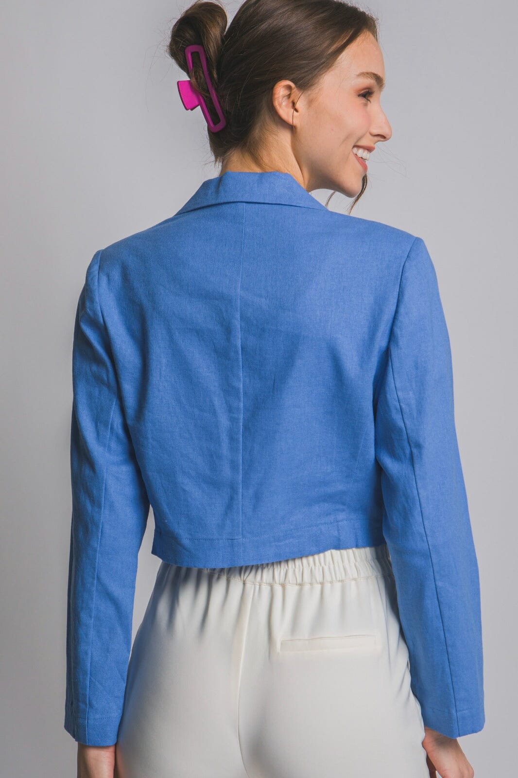 WOMEN'S LONG SLEEVE BUTTON CLOSURE BLAZER