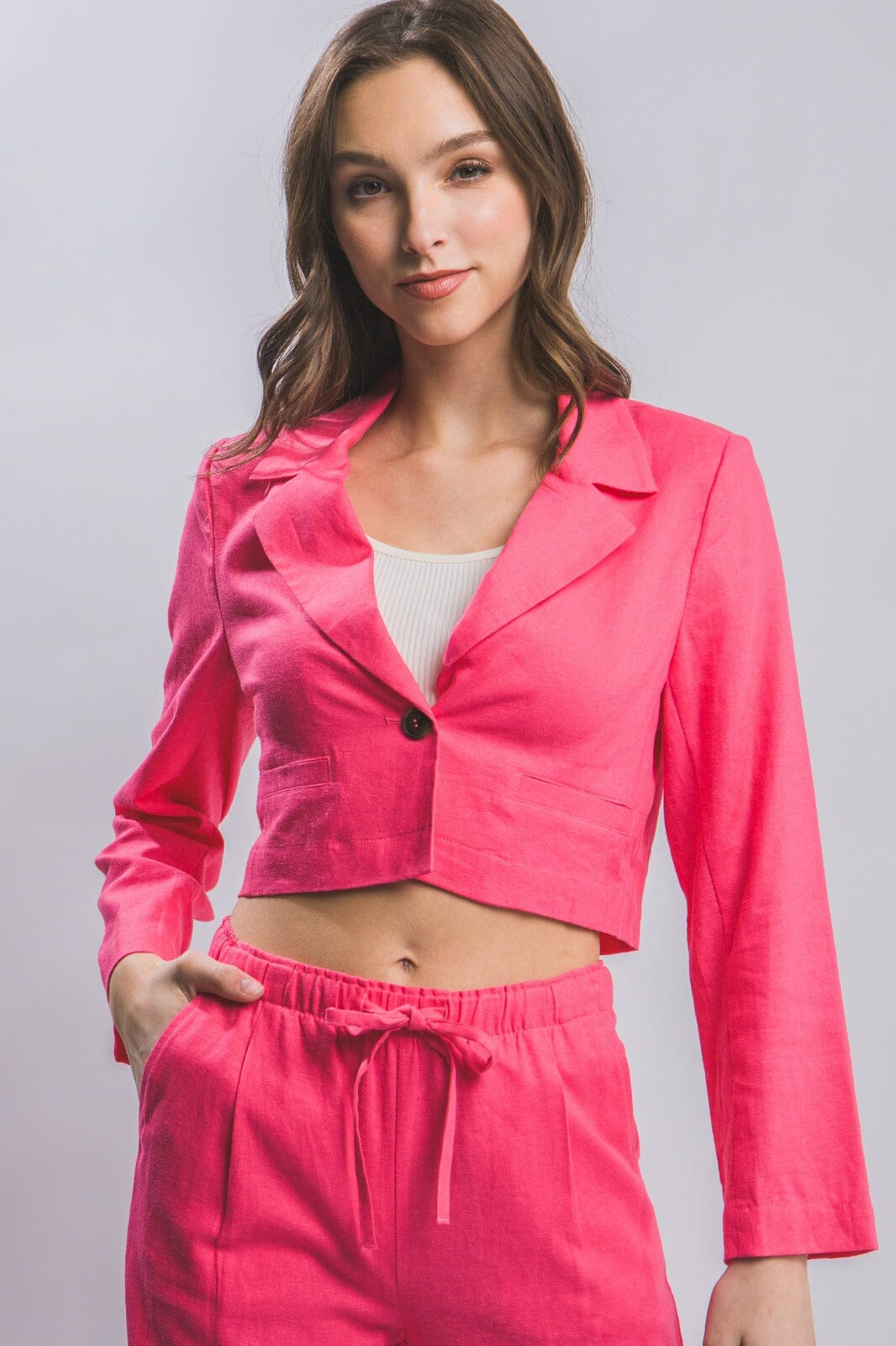 WOMEN'S LONG SLEEVE BUTTON CLOSURE BLAZER