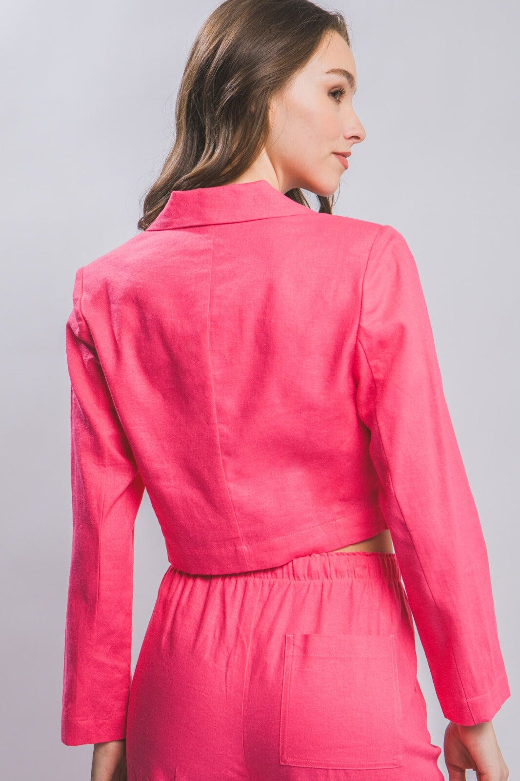 WOMEN'S LONG SLEEVE BUTTON CLOSURE BLAZER