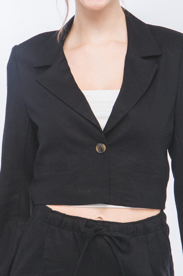 WOMEN'S LONG SLEEVE BUTTON CLOSURE BLAZER