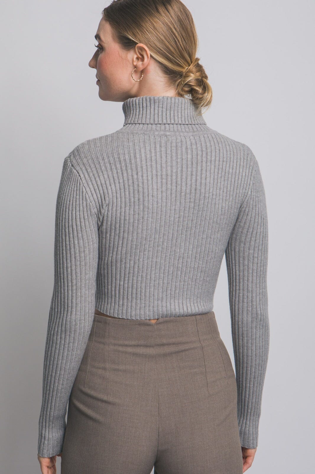 WOMEN'S LONG SLEEVE TURTLE NECK RIBBED CROP TOP