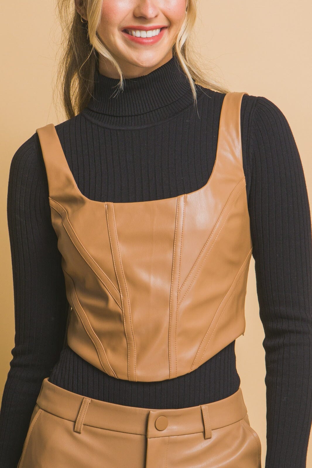 WOMEN'S SLEEVELESS ZIP UP PU PLEATHER CROP TOP