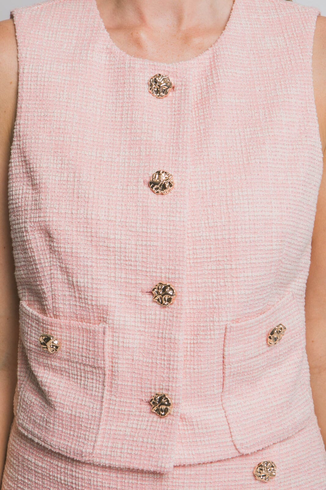WOMEN'S SLEEVELESS BUTTON UP FRONT POCKETS BLOUSE