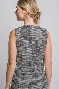 WOMEN'S SLEEVELESS BUTTON UP FRONT POCKETS BLOUSE