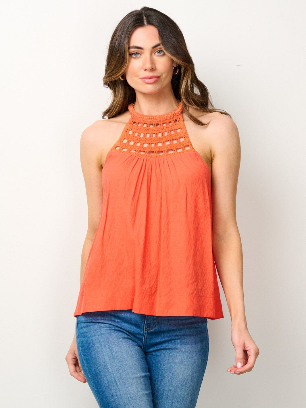 WOMEN'S SLEEVELESS HALTER NECK TANK TOP