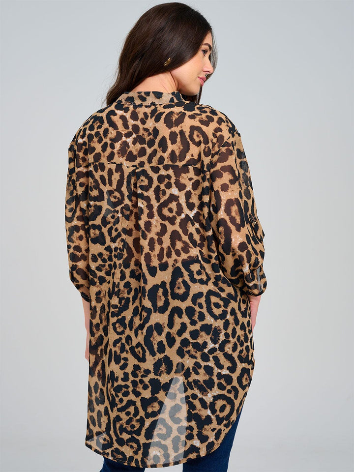 WOMEN'S LONG SLEEVE BUTTON CLOSURE FRONT POCKETS HIGH-LOW ANIMAL PRINT TOP