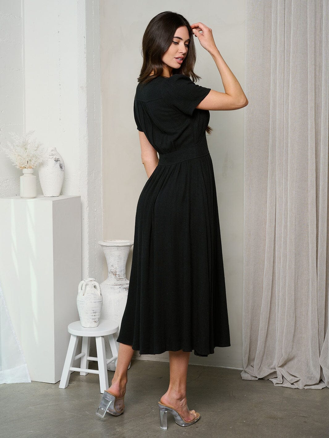 WOMEN'S SGORT SLEEVE BUTTON UP V-NECK MIDI DRESS