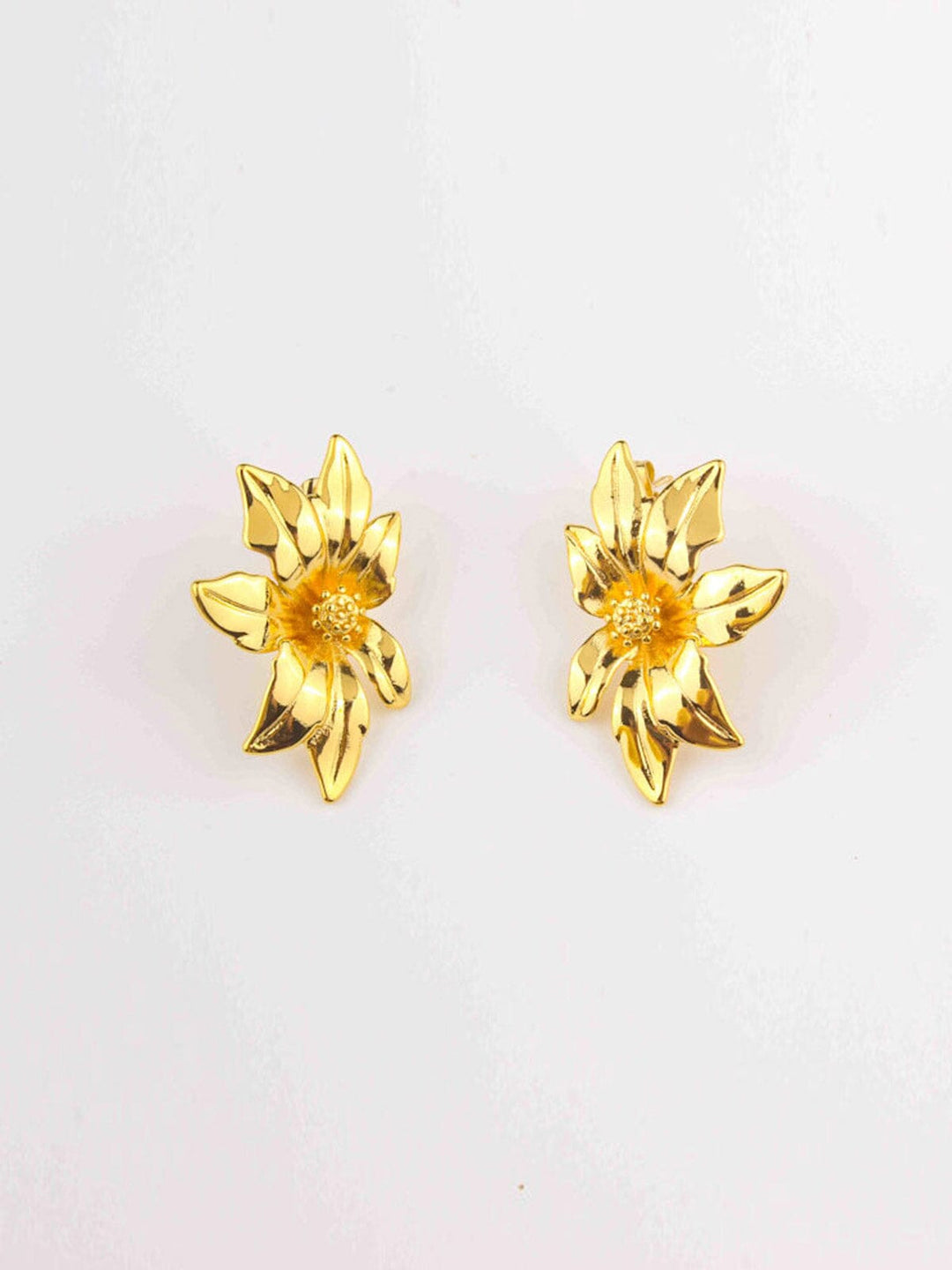 FASHION GOLD PLATED FLOWER EARRINGS