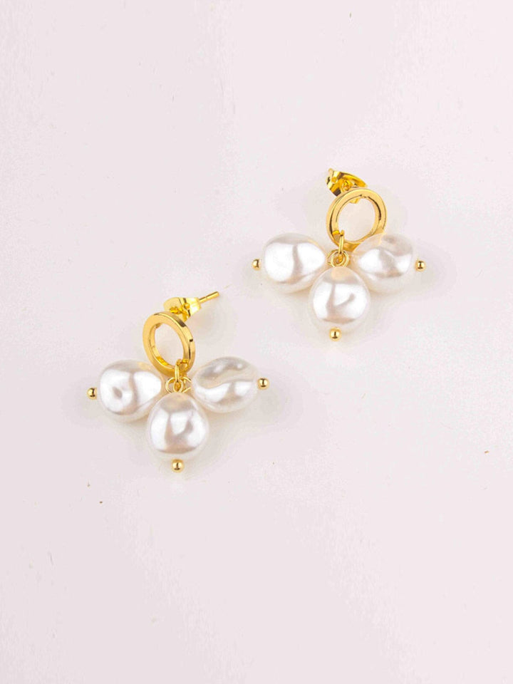 FASHION GOLD PLEATED DROP PEARL EARRINGS
