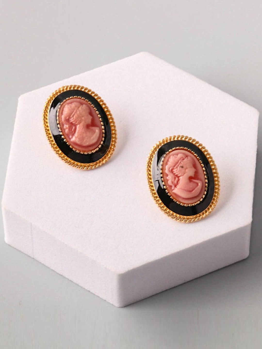 FASHION ASSORTED COLORS DESIGN EARRINGS