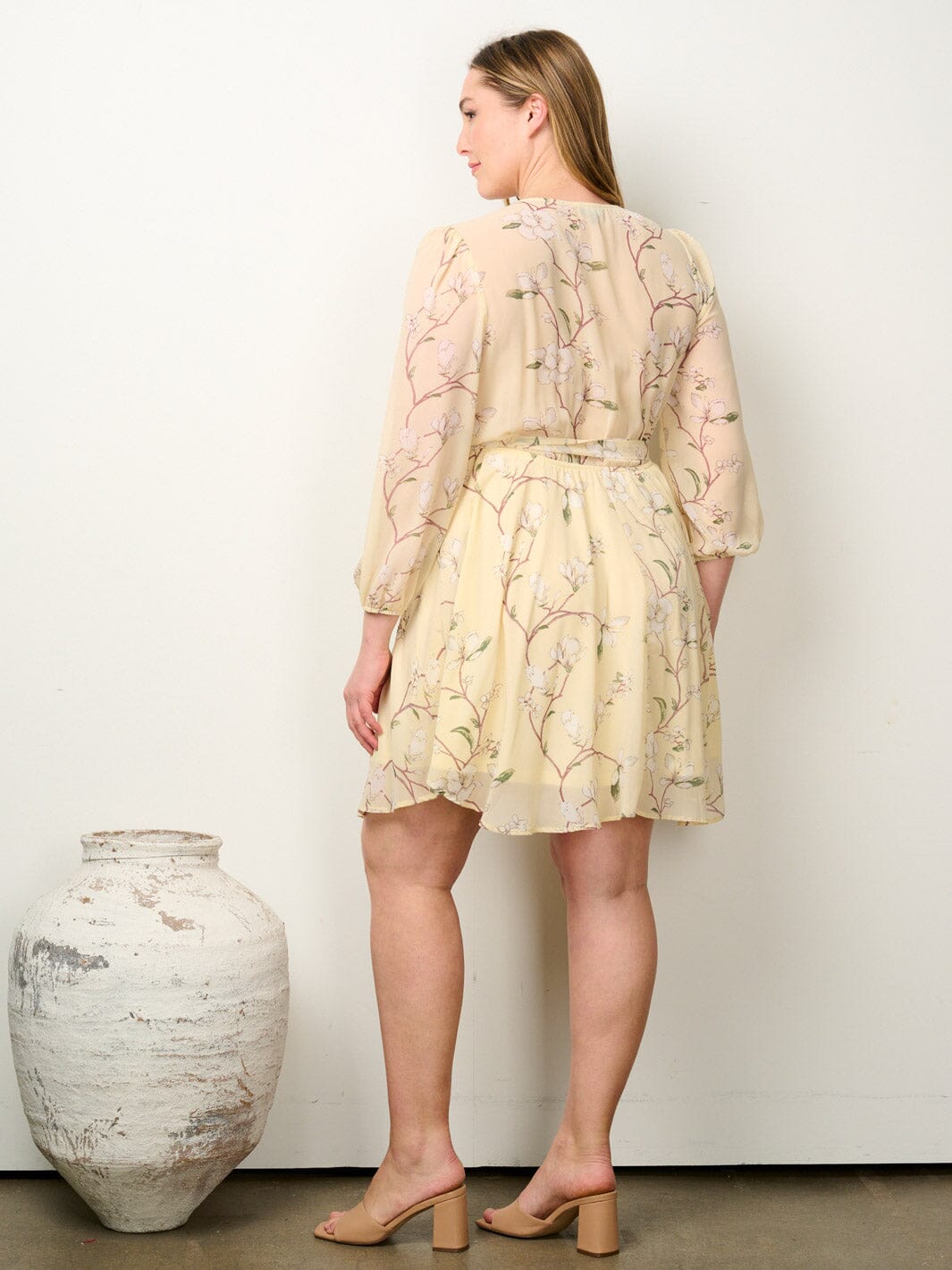 PLUS SIZE 3/4 SLEEVE SURPLICE FLORAL MINI DRESS