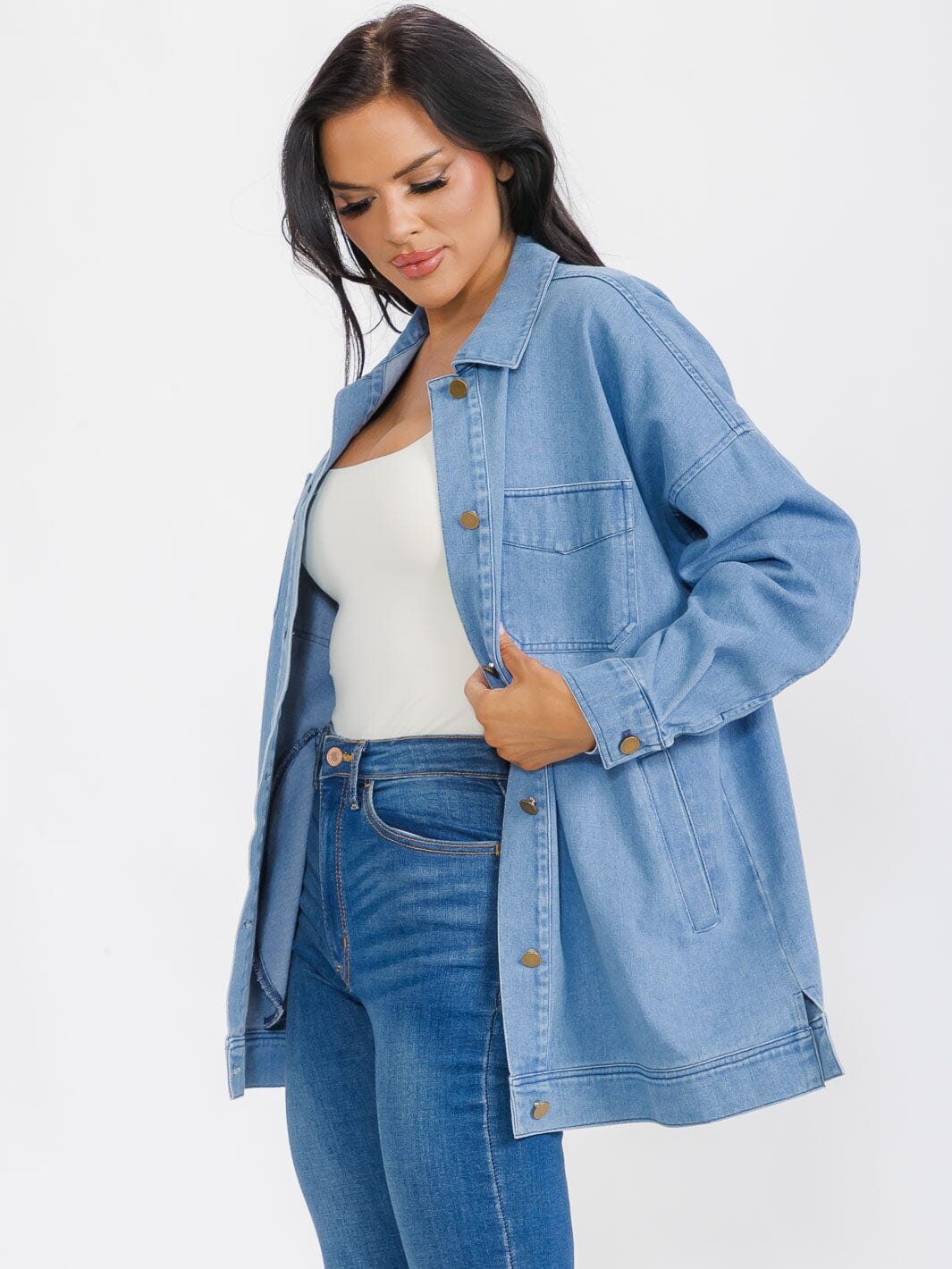 WOMEN'S LONG SLEEVE BUTTON CLOSURE POCKETS DENIM JACKET