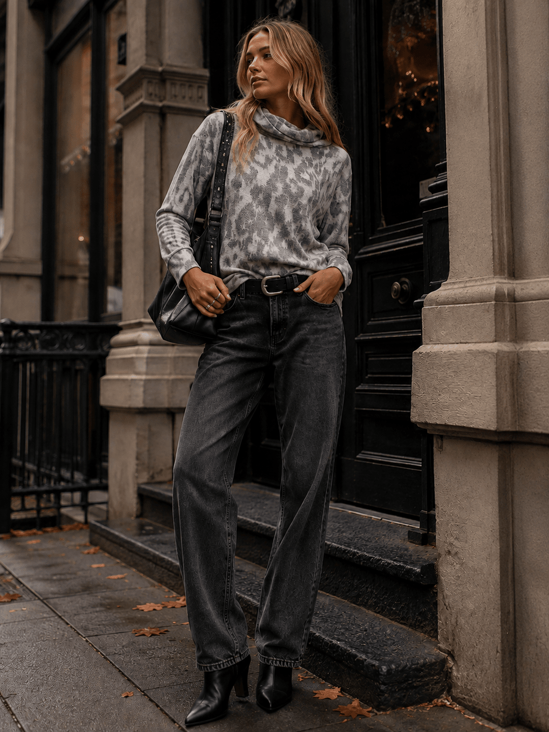 WOMEN'S LONG SLEEVE MOCK NECK ANIMAL PRINT TOP