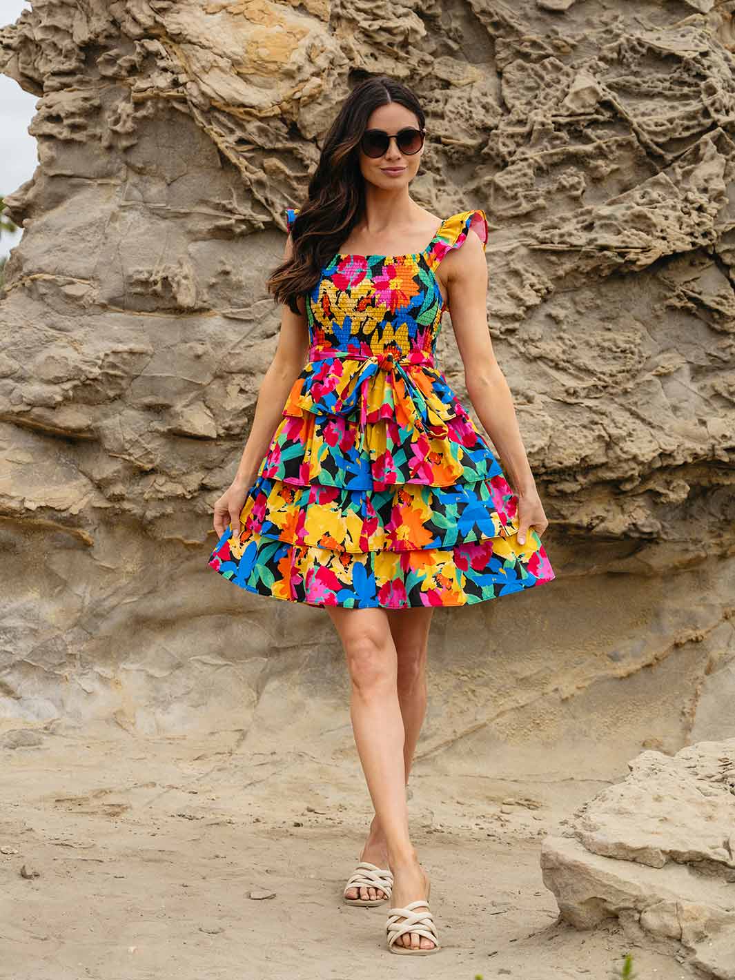 WOMEN'S SLEEVELESS RUFFLE TIERED SELF TIE SMOCK FLORAL MINI DRESS