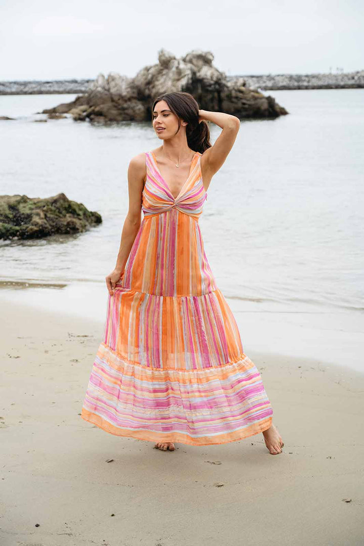 WOMEN'S SLEEVELESS TIERED FRONT TWIST MULTI MAXI DRESS