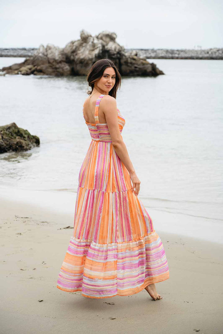 WOMEN'S SLEEVELESS TIERED FRONT TWIST MULTI MAXI DRESS
