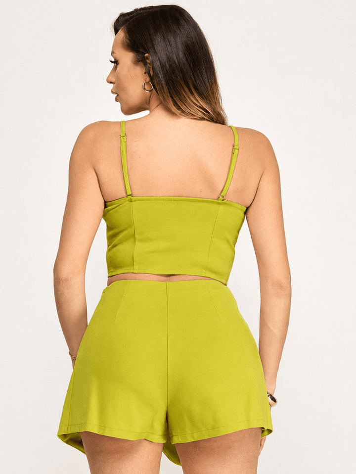WOMEN'S SLEEVELESS BUTTON CLOSURE BLOUSE & ZIP UP POCKETS MINI SKORTS 2PC. SET