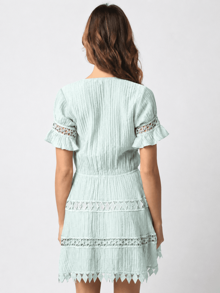 ******WOMEN'S SHORT SLEEVE V-NECK ELASTIC WAIST CROCHET DETAILED MINI DRESS