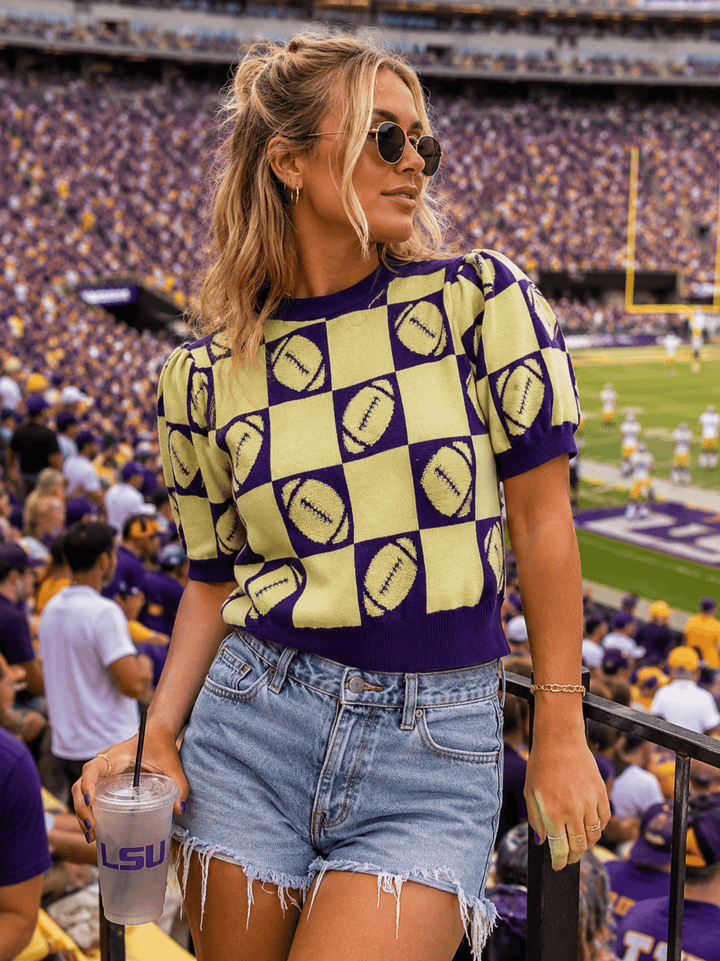 WOMEN'S SHORT SLEEVE COLORBLOCK GAME DAY GRAPHIC KNIT TOP