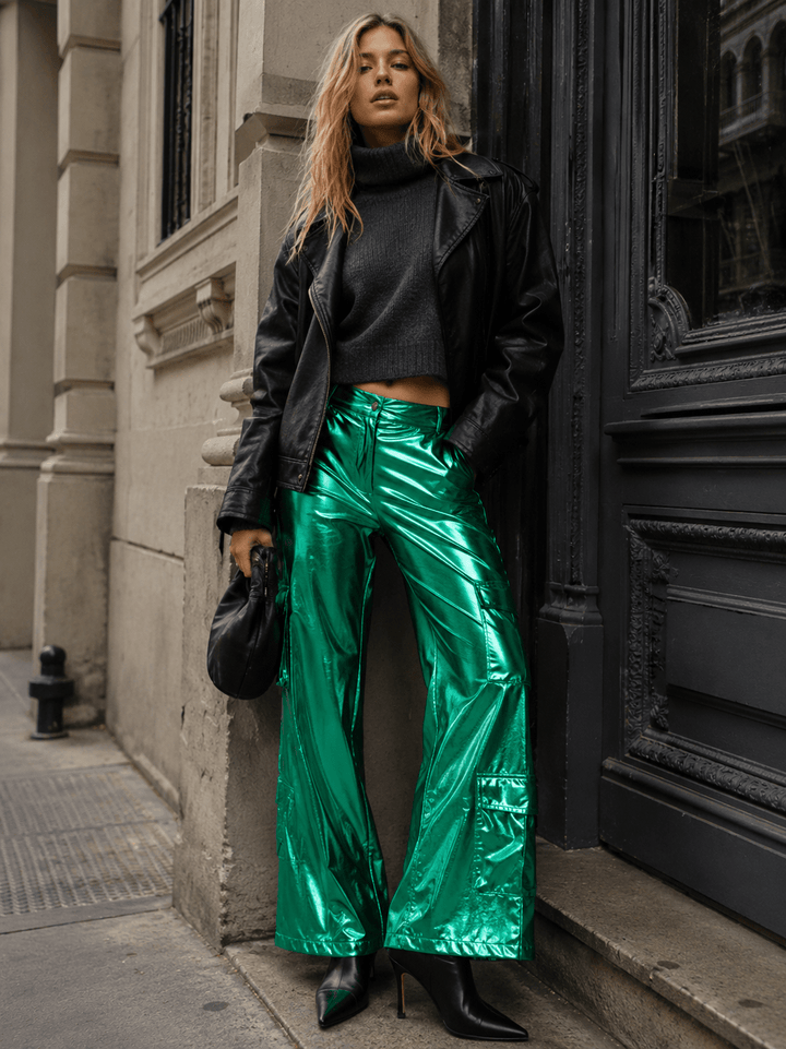 WOMEN'S BUTTON CLOSURE CARGO POCKETS METALLIC WIDE LEG PANTS