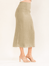 WOMEN'S ZIPPER CLOSURE BACK SLIT PLEATED MIDI SKIRT