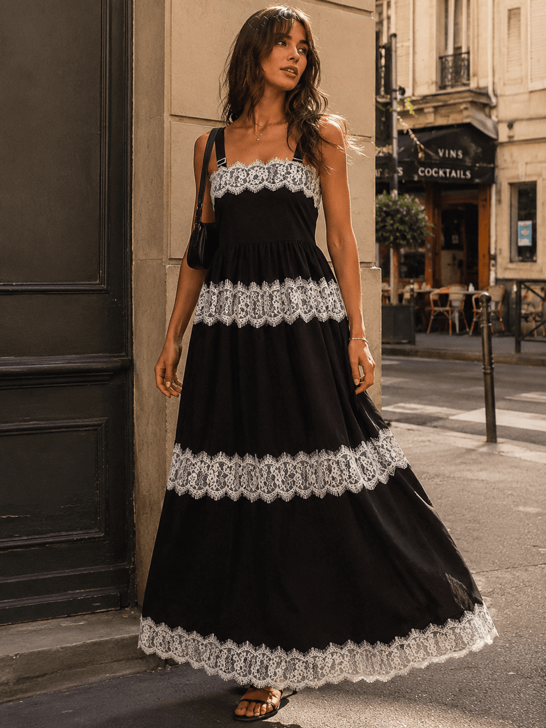 WOMEN'S SLEEVELESS ELASTIC WAIST LACE TIERED SMOCK MAXI DRESS