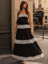 WOMEN'S SLEEVELESS ELASTIC WAIST LACE TIERED SMOCK MAXI DRESS