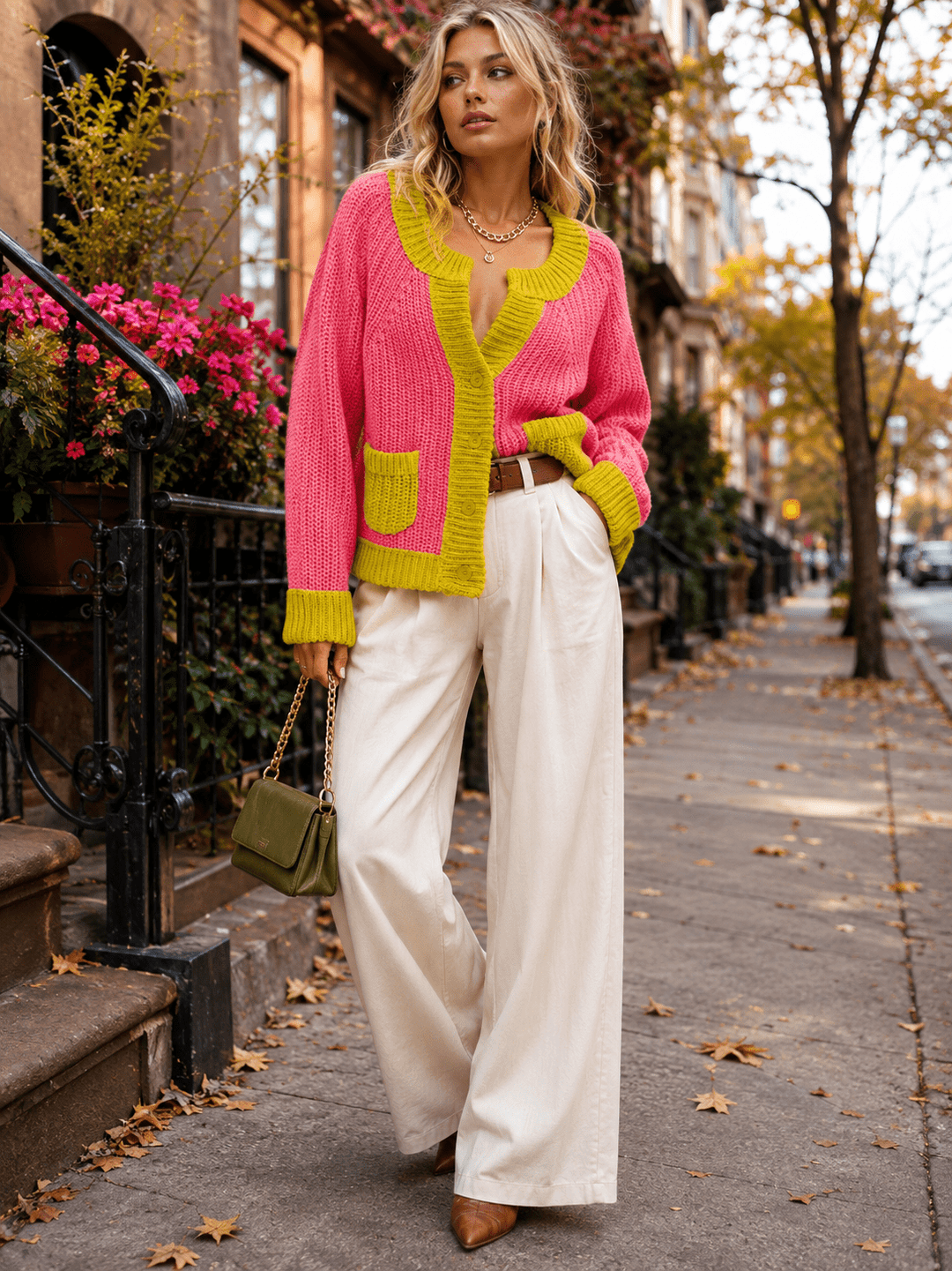 WOMEN'S LONG SLEEVE V-NECK BUTTON CLOSURE FRONT POCKETS COLORBLOCK SWEATER