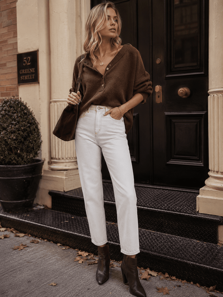 WOMEN'S BUTTON CLOSURE POCKETS STRAIGHT LEG WASHED DENIM PANTS