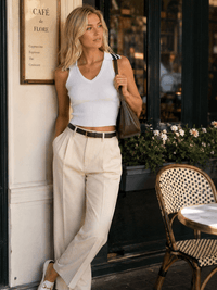 WOMEN'S SLEEVELESS V-NECK RIBBED CROP TOP