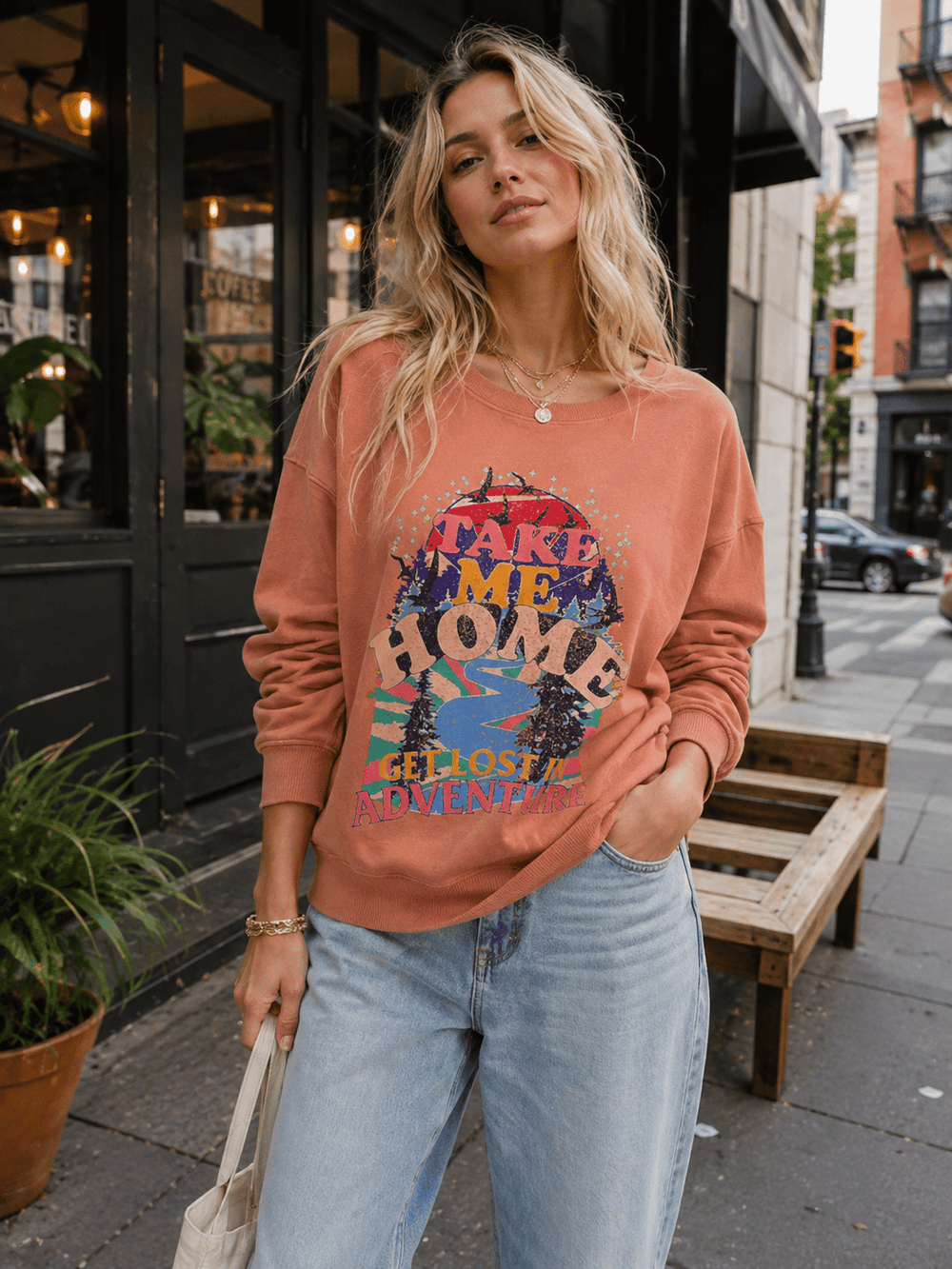 WOMEN'S LONG SLEEVE GRAPHIC PULLOVER SWEATER