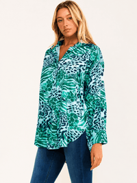 WOMEN'S LONG SLEEVE BUTTON UP HIGH-LOW ANIMAL PRINT BLOUSE