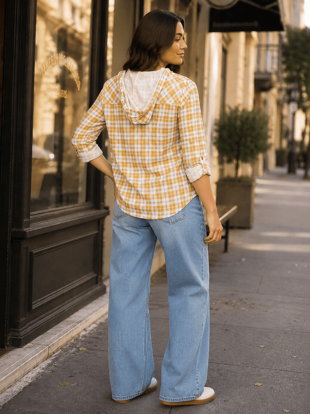 WOMEN'S LONG SLEEVE FRONT POCKET BUTTON UP HOODED PLAID SHIRT