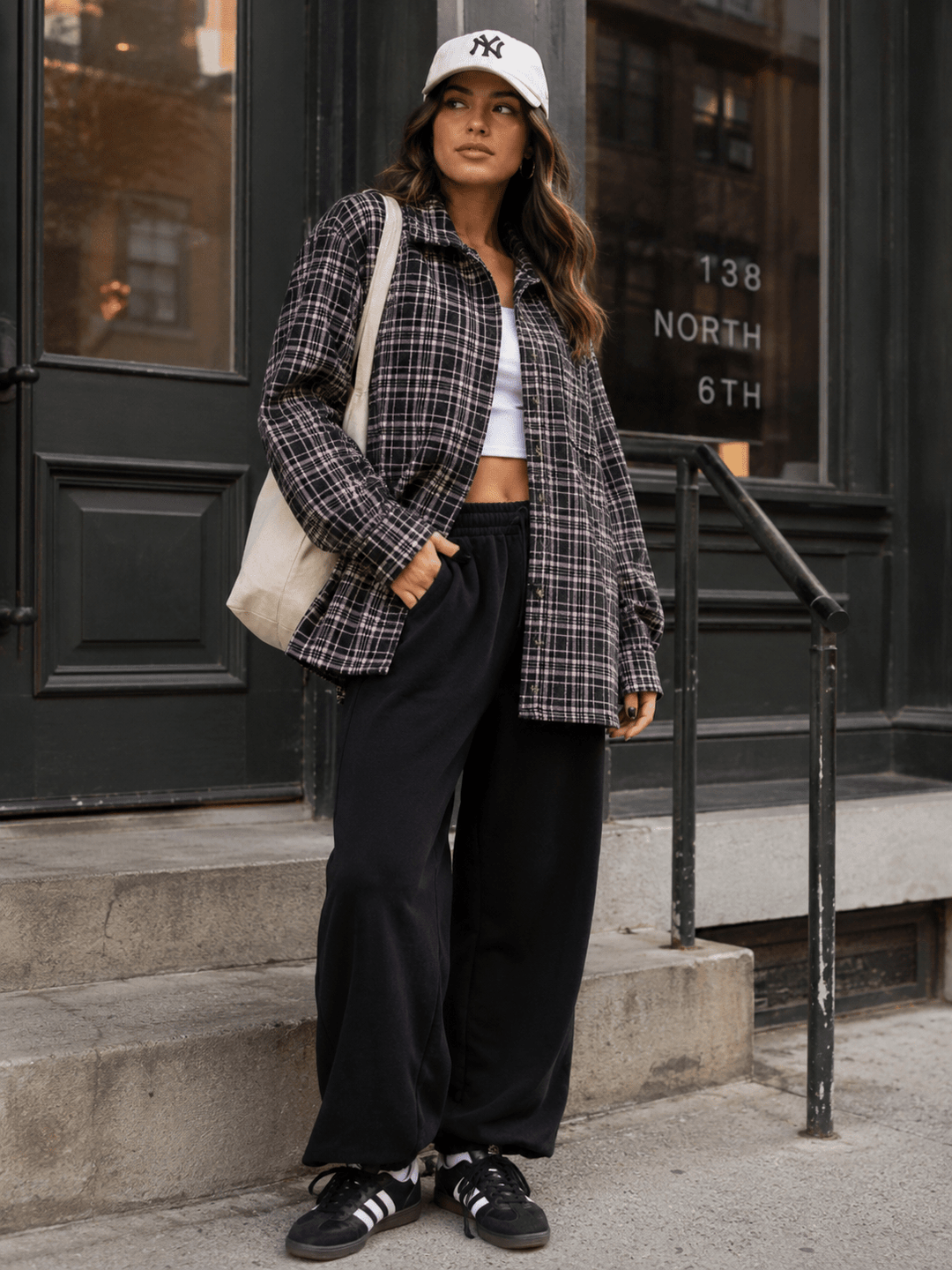 WOMEN'S LONG SLEEVE BUTTON UP FRONT POCKET PLAID JACKET