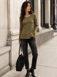 WOMEN'S LONG SLEEVE FRONT ZIPPER DETAILED TOP