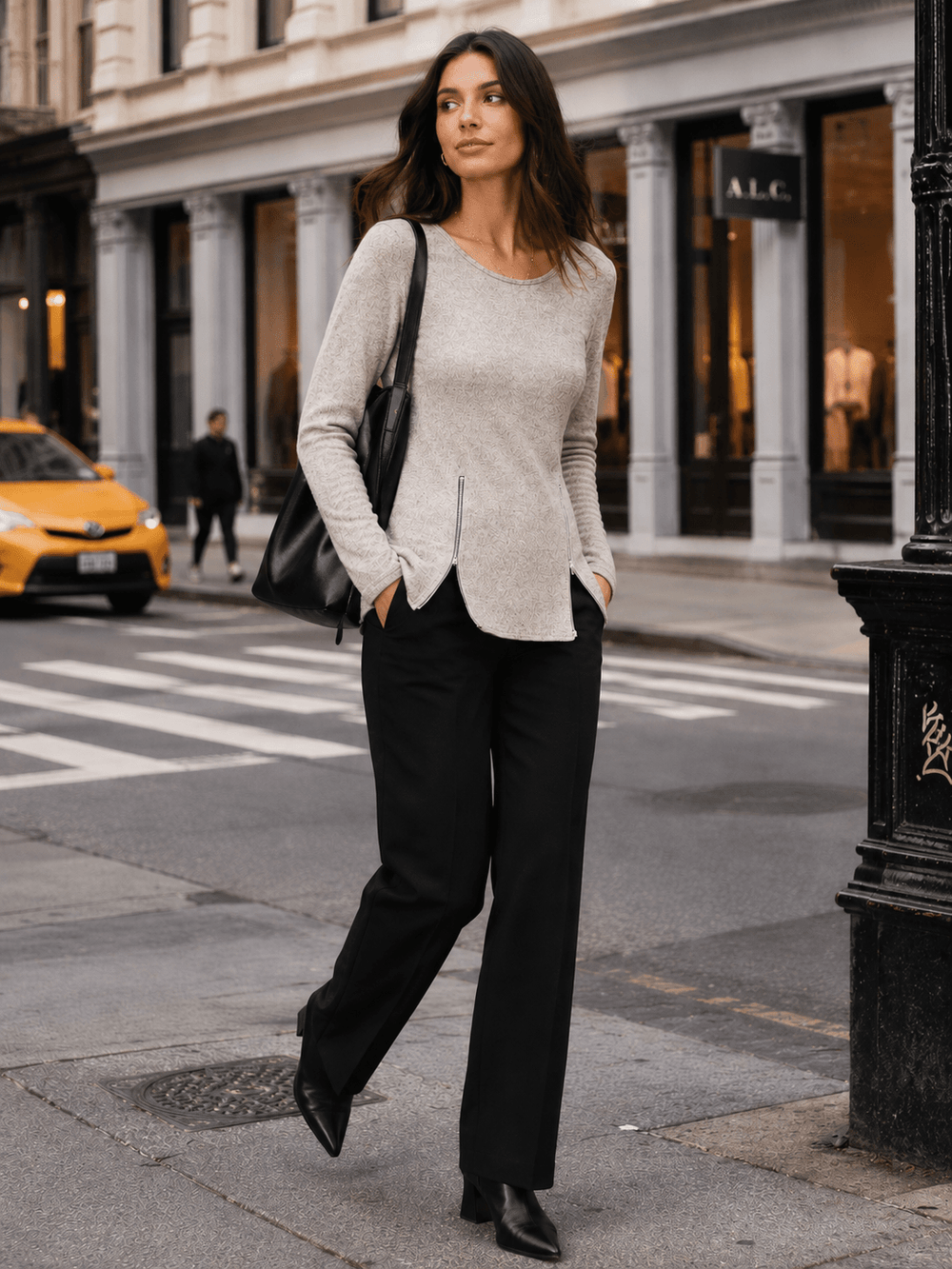 WOMEN'S LONG SLEEVE FRONT ZIPPER DETAILED TOP