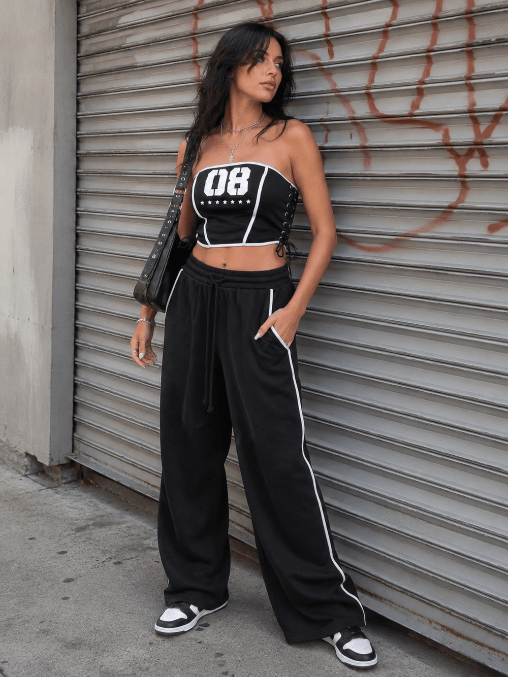 WOMEN'S SLEEVELESS CROP TOP & ELASTIC WAIST PANTS GRAPHIC 2PC. SET