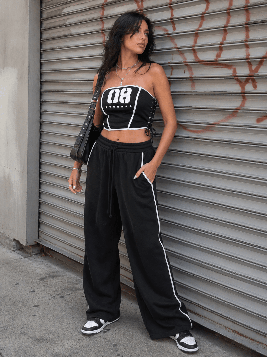 WOMEN'S SLEEVELESS CROP TOP & ELASTIC WAIST PANTS GRAPHIC 2PC. SET