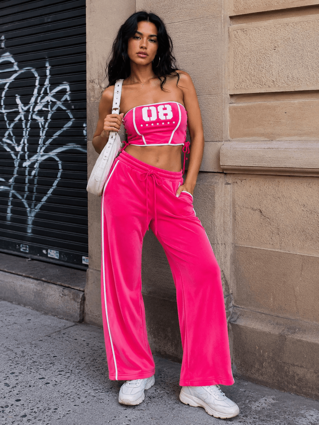 WOMEN'S SLEEVELESS CROP TOP & ELASTIC WAIST PANTS GRAPHIC 2PC. SET