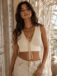 WOMEN'S SLEEVELESS V-NECK LACE CROP TANK TOP