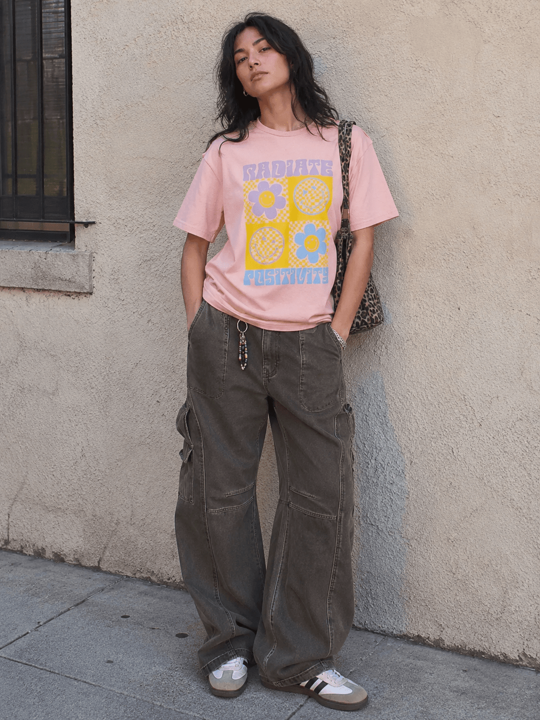 WOMEN'S SHORT SLEEVE GRAPHIC T-SHIRT