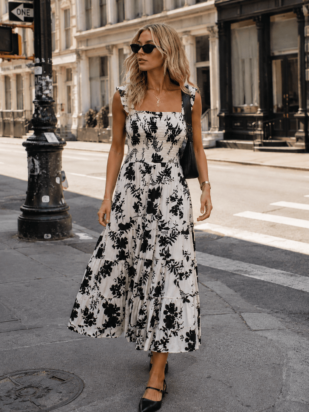 WOMEN'S SLEEVELESS SQUARE NECK SMOCK FLORAL MIDI DRESS