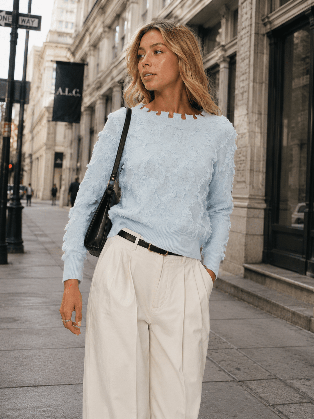WOMEN'S LONG SLEEVE DETAILED PULLOVER SWEATER