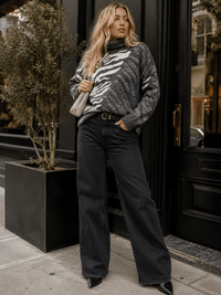 WOMEN'S LONG SLEEVE TURTLE NECK COLORBLOCK PULLOVER SWEATER