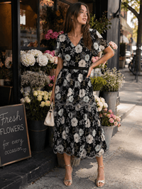 JUST ME WOMEN'S SHORT PUFF SLEEVE V-NECK TIERED EMBROIDERY FLORAL MAXI DRESS