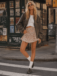 WOMEN'S ZIPPER CLOSURE RUCHED FLORAL MINI SKIRT