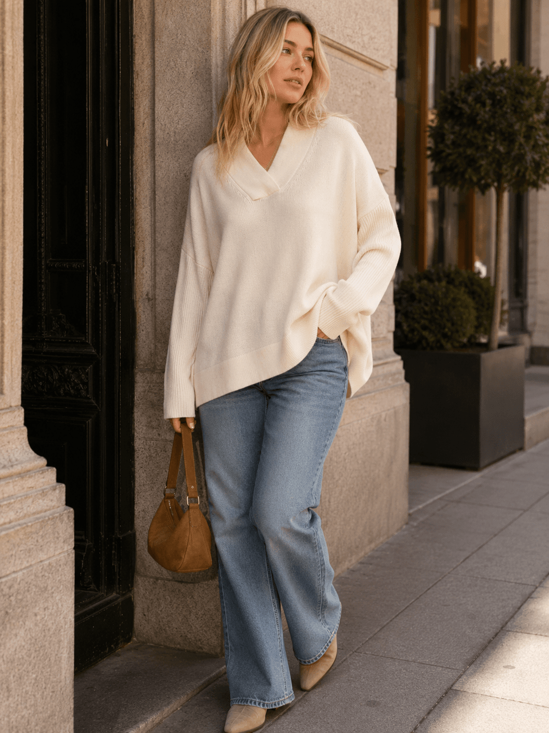 WOMEN'S LONG SLEEVE V-NECK PULLOVER KNIT SWEATER