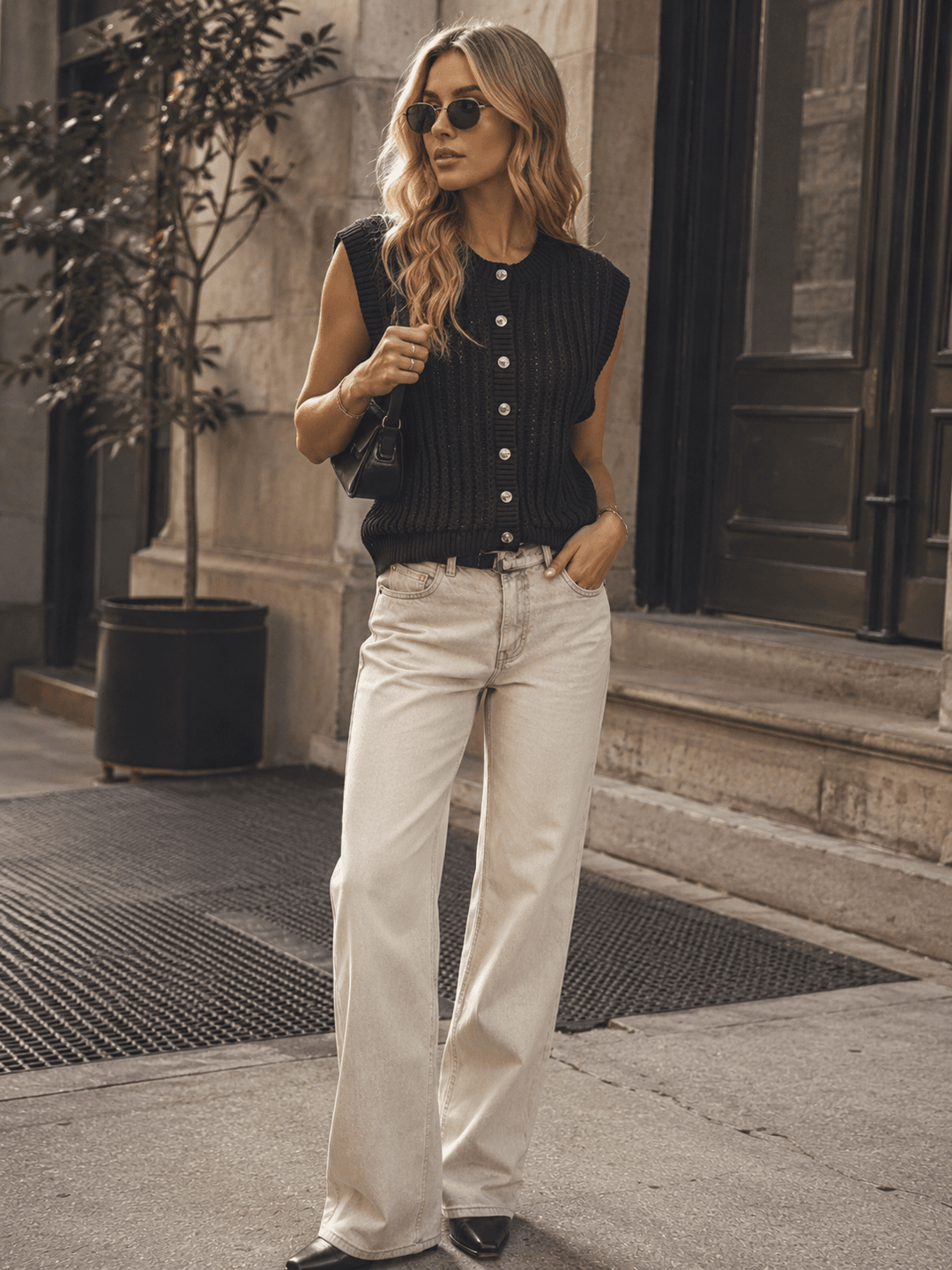 WOMEN'S SLEEVELESS SLEEVE BUTTON UP CROCHET TOP