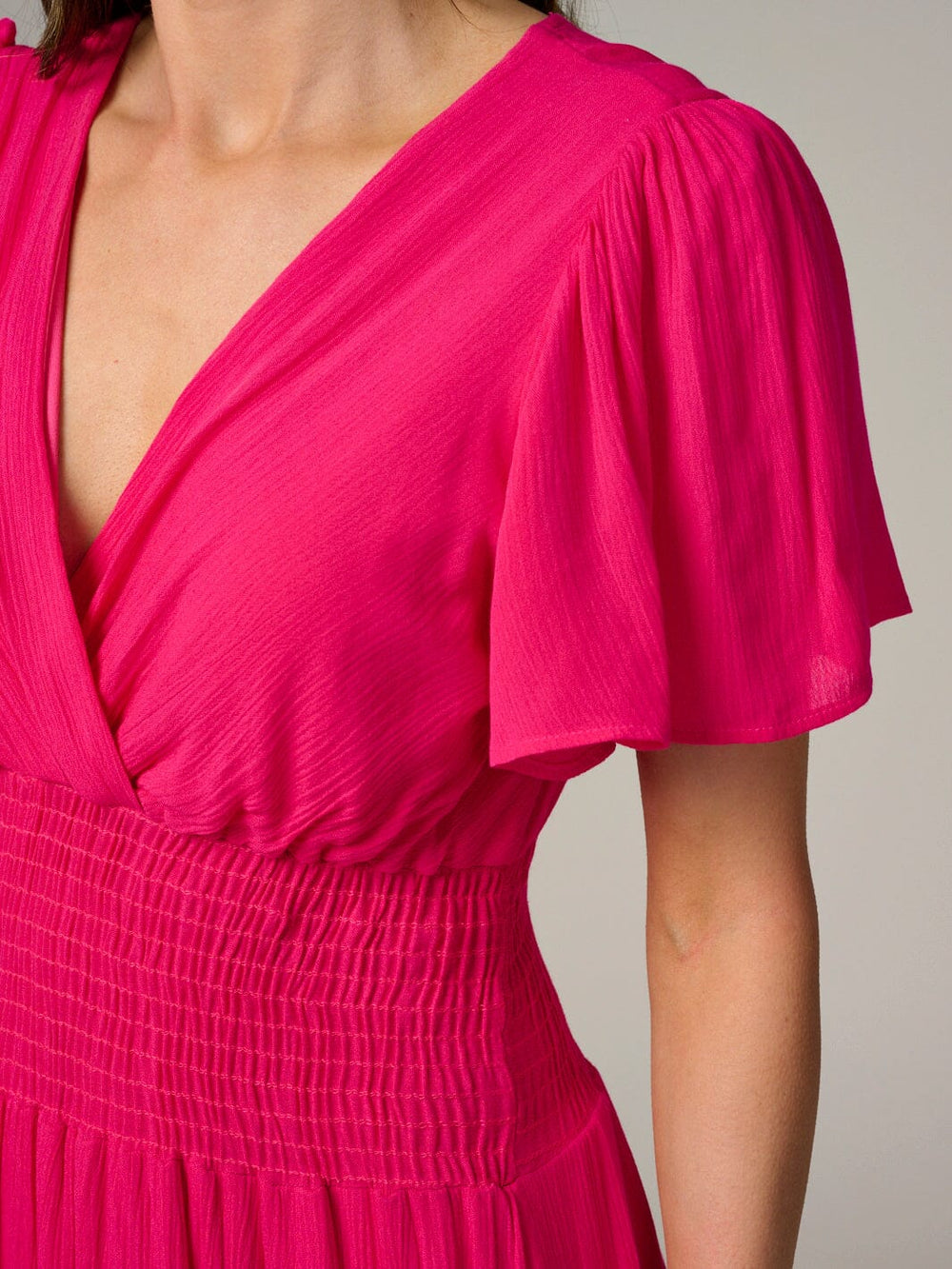 WOMEN'S SHORT SLEEVE SURPLICE SMOCK WAIST TIERED MAXI DRESS